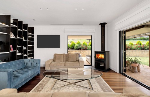 Berrima House | Villa Medusa, Berrima