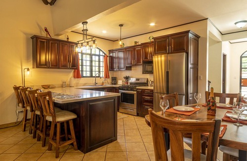 Hills of Esterillos House | Villa Meilleur · Stylish Coastal Escape with Pool