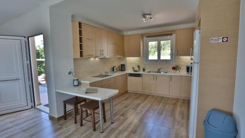 Adelianos Kampos Villa | Villa Meli