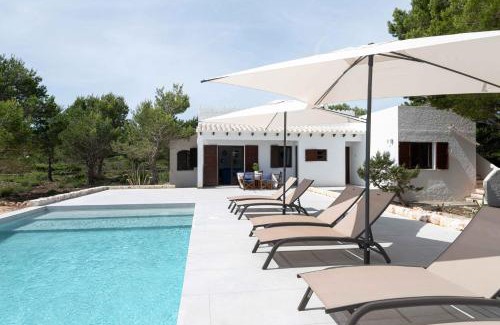 Ciutadella de Menorca House | Villa Menorquina con piscina en la playa