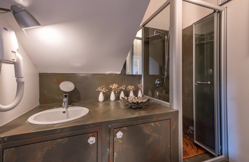 Camogli Villa | Villa Meridiana luxury property in Camogli, swimming pool, staff included