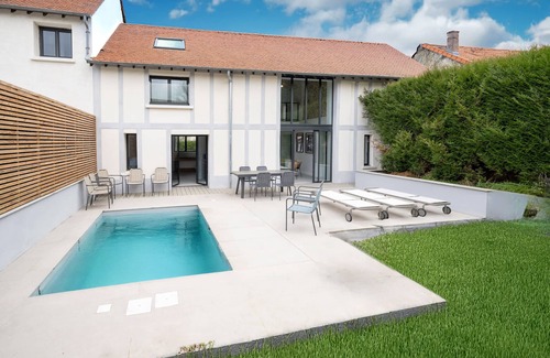 Magny-le-Hongre Villa | Villa Merveilla 1 étoile - Welkeys