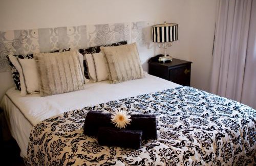 Kimberley House | Villa Mexicana Guesthouse