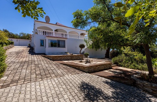 Colmeal Villa | Villa Mimosa - Perfect for your family holiday!