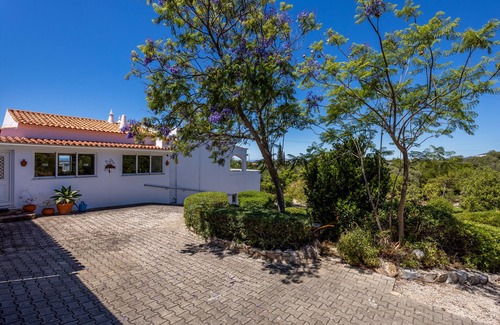 Colmeal Villa | Villa Mimosa - Perfect for your family holiday!