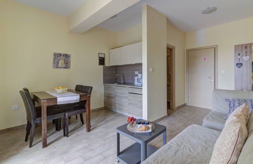 Sveti Juraj Apartment | Villa Mia - One Bedroom Apartment with Pool (3 Persons) - Sveti Juraj #005