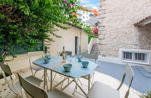 Liberation House | Villa Michelet