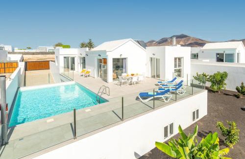 Playa Blanca Villa | Villa Milano by Villa Plus