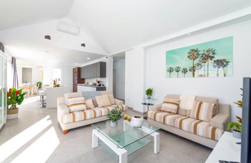 Playa Blanca Villa | Villa Milano by Villa Plus