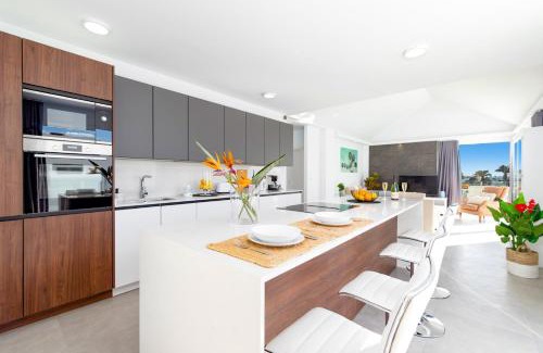 Playa Blanca Villa | Villa Milano by Villa Plus