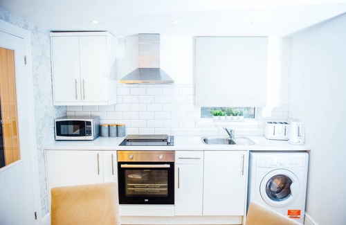 Splott Apartment | Villa Mimosa 1