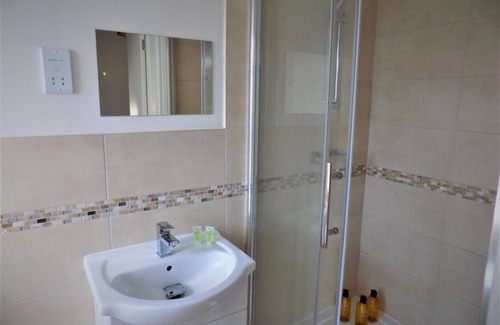 Splott Apartment | Villa Mimosa 4