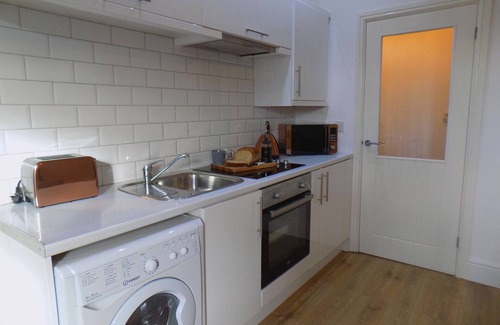 Splott Apartment | Villa Mimosa 4