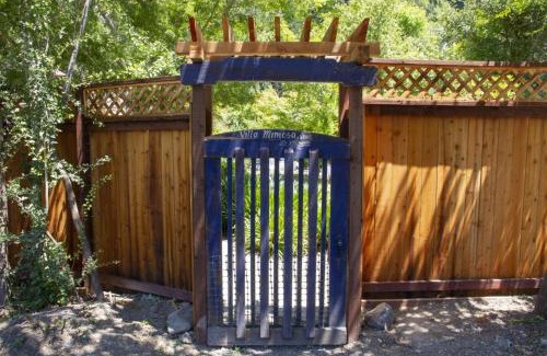 Guerneville House | Villa Mimosa Hot Tub Fire Table BBQ Walk to River Dog Friendly