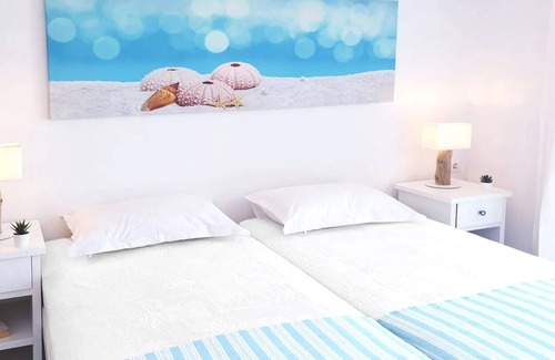 Kanapitsa Villa | Villa Mina, sea views and space for 10 guests