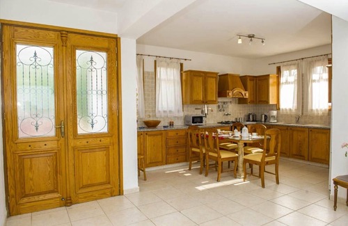Argaka Villa | Villa Minoas - Four Bedroom Villa, Sleeps 10