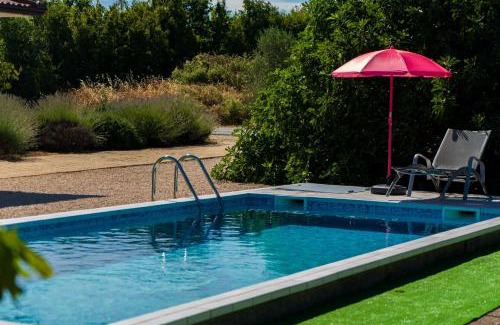 Trn Villa | Villa Mira