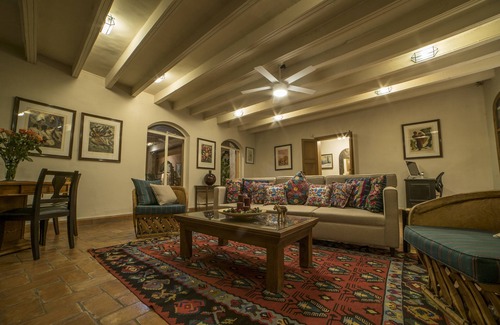Zona Centro Hotel | Villa Mirasol Hotel