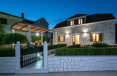 Loviste House | Villa Mirce (71634-K1) - Loviste