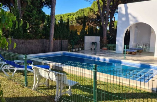 Cabo Roche Ski Chalet | Villa mit Privatem Pool in Roche, Conil de la Frontera, Spanien für 8 Personen