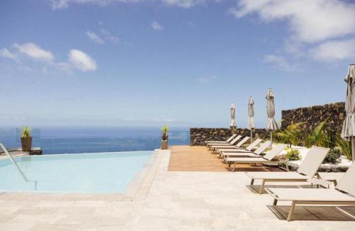 Las Indias Villa | Villa Moderna en La Palma con Vistas al Mar y Piscina