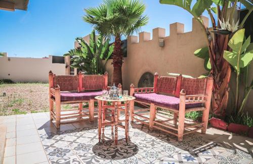 Essaouira Villa | Villa moderne à 5 min de la plage avec jardin et 3 salons