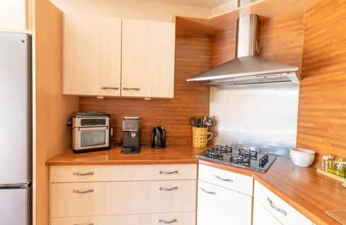 Afa Villa | Villa 'Moderne Afa' with Mountain View, Wi-Fi and Air Conditioning