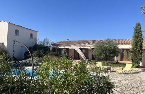 Blauzac House | Villa Moderne Climatisée 8 Personnes Piscine Proche Uzès