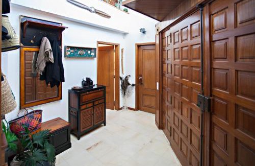Gambelas House | Villa Monaco