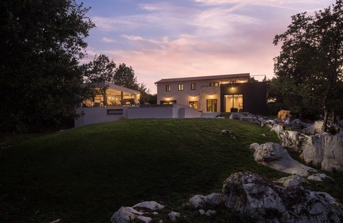 Boljevici Villa | Villa Mons Caldera for 10 people with 40 m2 infinity heated pool & kids playground