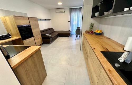Crveni Vrh Villa | Villa Monte Rosso HerMes arT
