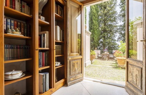 Pistoia Villa | Villa Montegattoli With Panoramic Pool