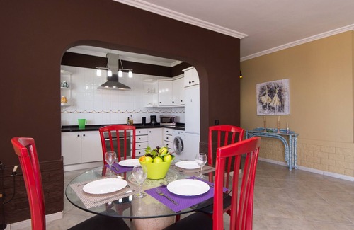 Armenime House | Villa Moradites. Wonderful 5 Bedroom Villa. Communal Pool. Adeje.