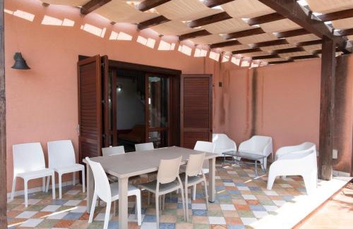 San Vito Lo Capo Villa | Villa Morici con ampio giardino