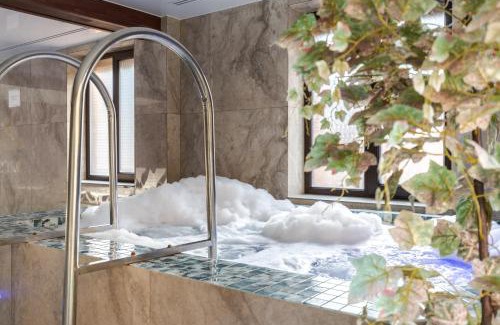 Polyanytsya Hotel | Villa Morishka & SPA