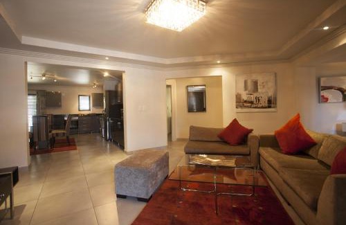 Greater Johannesburg Metropolitan Area Hotel | Villa Moyal