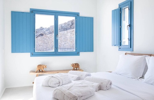 Kanalia Villa | Villa 'Myko By The Sea' with Sea View, Wi-Fi and Air Conditioning