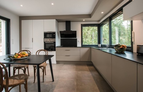 Cazoules Villa | Villa Nakalta - architect-designed house - Dordogne valley - heated pool