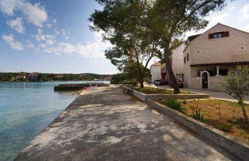 Loviste Villa | Villa Nauta