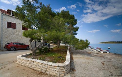 Loviste Villa | Villa Nauta