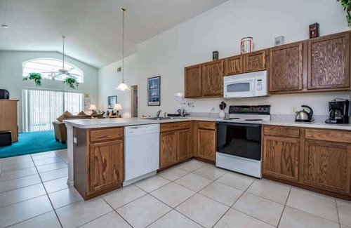 Westridge House | Villa Near Disney 4 Bd 3 Bt with Private Pool Quiet Comminuty