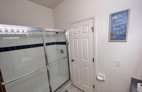 Sunset Lakes House | Villa Near Disney Jacuzzi Pool 4bed-3baths