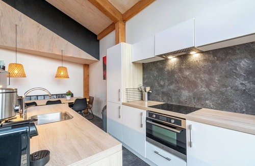 Sint Maartensvlotbrug Villa | Villa near Sint Maartenszee Beach with Jacuzzi