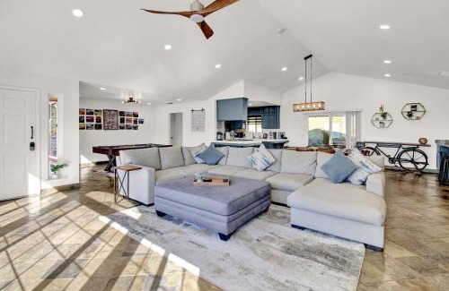 Oakhurst Villa | Villa near Yosemite & bass lake w/Hot Tub/EVcharge