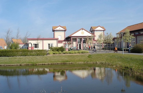Scharendijke Villa | Villa near Zeeland Beach in Holiday Park