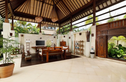Batu Bolong Villa | Villa Nelayan by Nakula