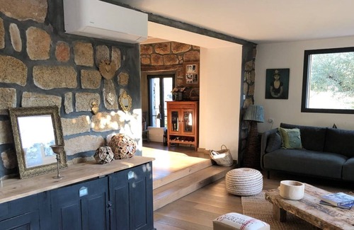 Ocana Villa | Villa nestled in the maquis, 10 minutes from the beaches