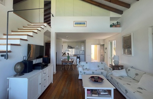 Pescia Fiorentina Villa | Villa nestled in the Tuscan hills with swimming pool ten minutes from the sea.