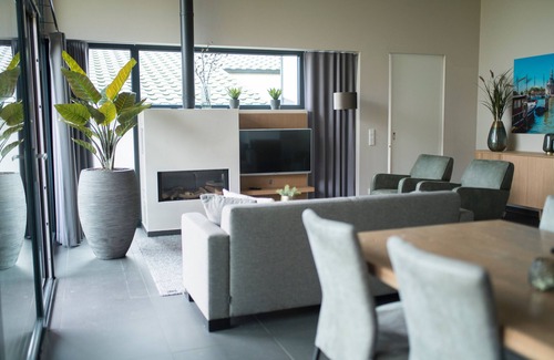 Neuastenberg Villa | Villa 'Neuastenberg Alexander 4' with Mountain View, Shared Terrace and Wi-Fi
