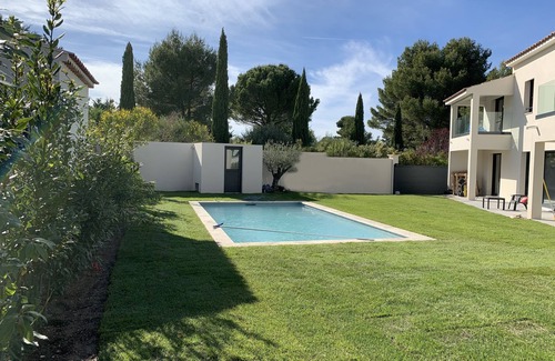 Eguilles Villa | Villa Neuve Standing Clim Piscine à 9 km du Centre D'aix en Provence